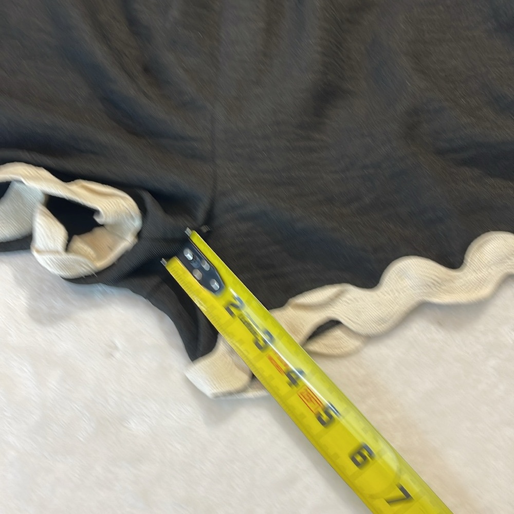 ENTRO SIZE S Black and White Women's Shorts, under shorts built in. - Picture 2 of 7